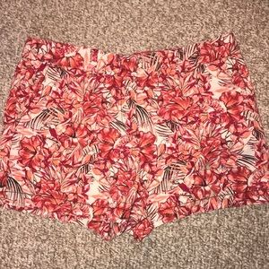 Loft Floral Pattern Shorts, size 10